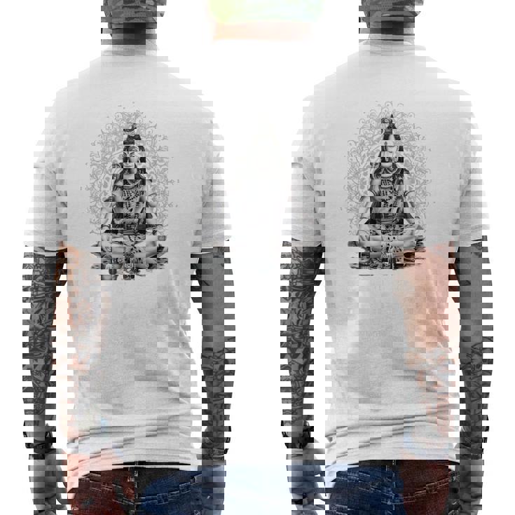 マハ シヴァラートリ ヒンドゥー教の祭り シヴァ神 マハシヴァラートリ メンズTシャツ バックプリント