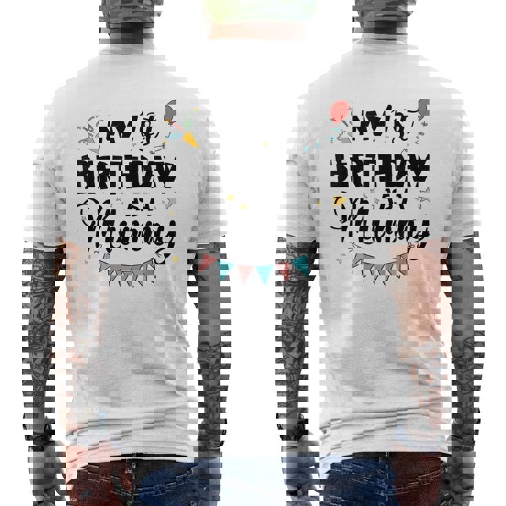 ママとしての私の1歳の誕生日パーティーイヤーを祝うママ メンズTシャツ バックプリント