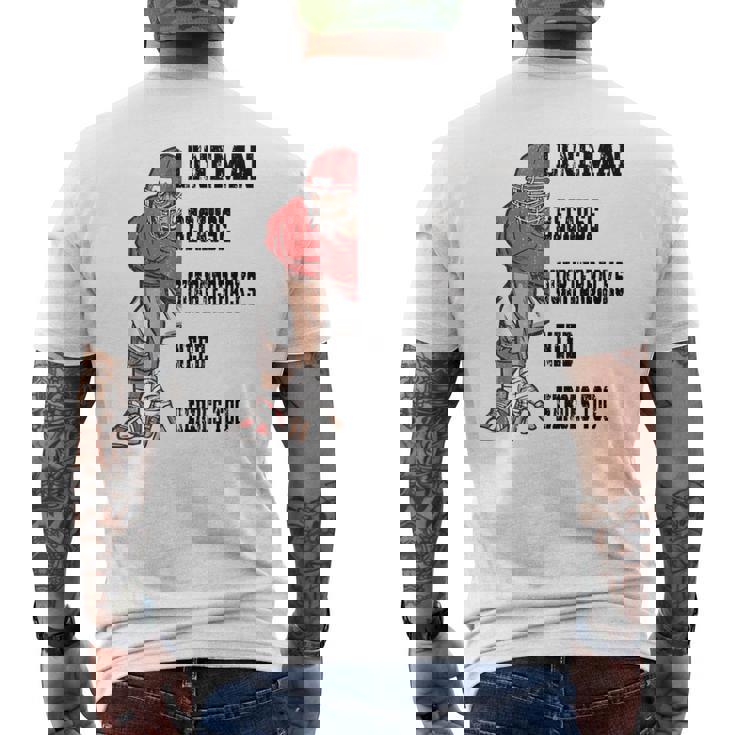 ラインマンのクォーターバックにはアメリカンフットボールにヒーローが必要 メンズTシャツ バックプリント