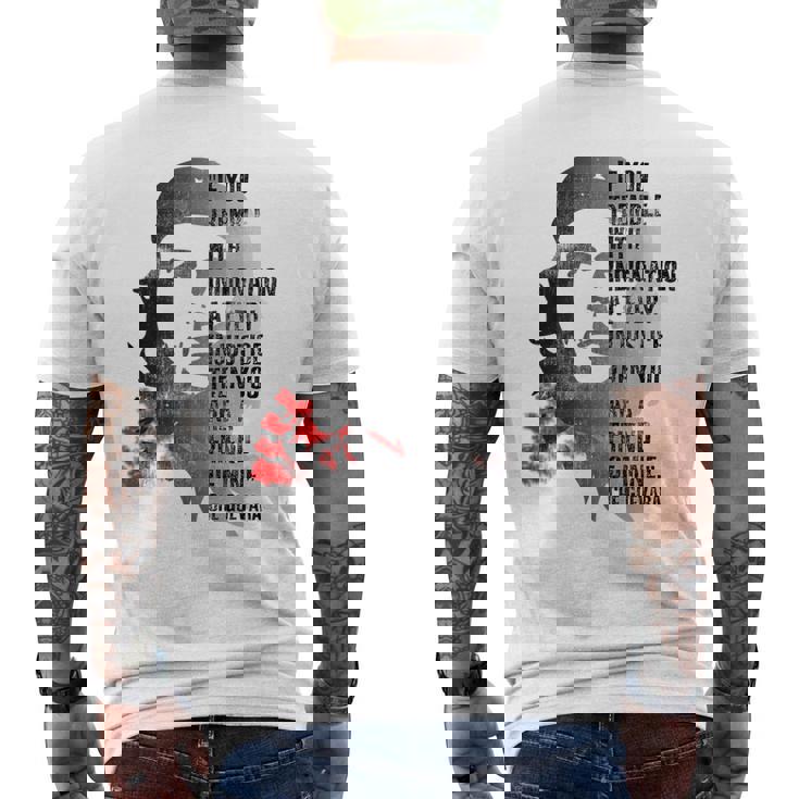 レトロなチェ・ゲバラのアドマイヤーズ革命の名言。ミーム メンズTシャツ バックプリント