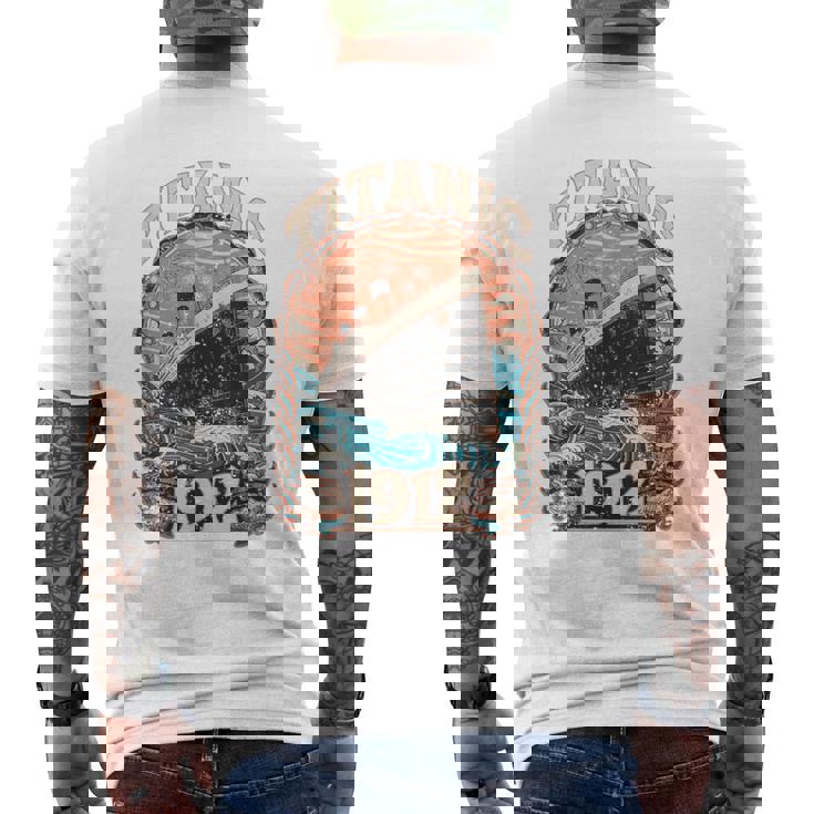 ヴィンテージ 1912年4月 Rms タイタニック アンティーク調クルーズデザイン メンズTシャツ バックプリント