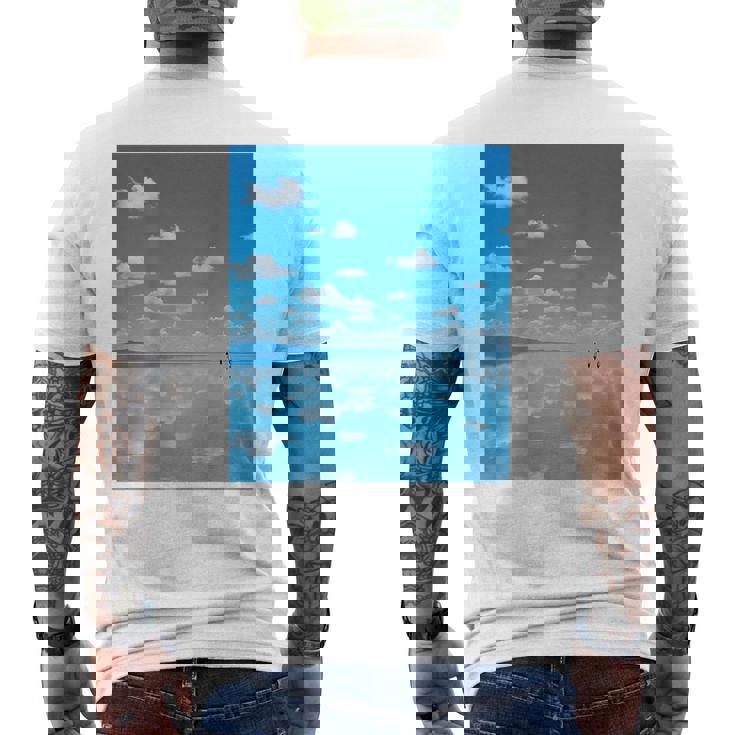 世界一美しい鏡張りの風景 メンズTシャツ バックプリント