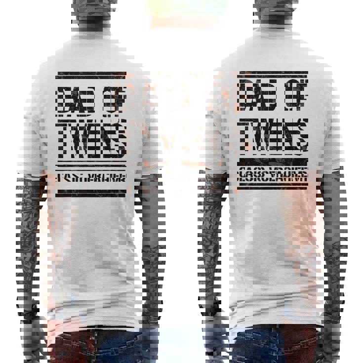 双子の父 父の日 双子のお父さん おもしろい 双子の父 メンズTシャツ バックプリント