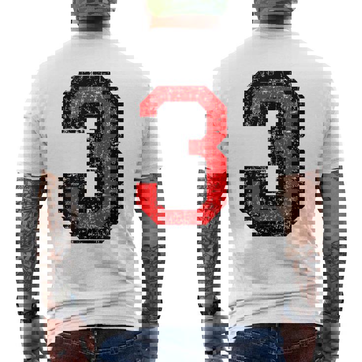 数字 3 ヴィンテージブラック&レッド メンズTシャツ バックプリント