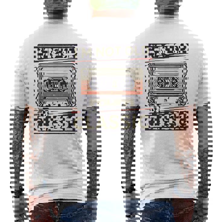 私は老けていない 私はクラシック 面白いレトロ テクニック メンズTシャツ バックプリント