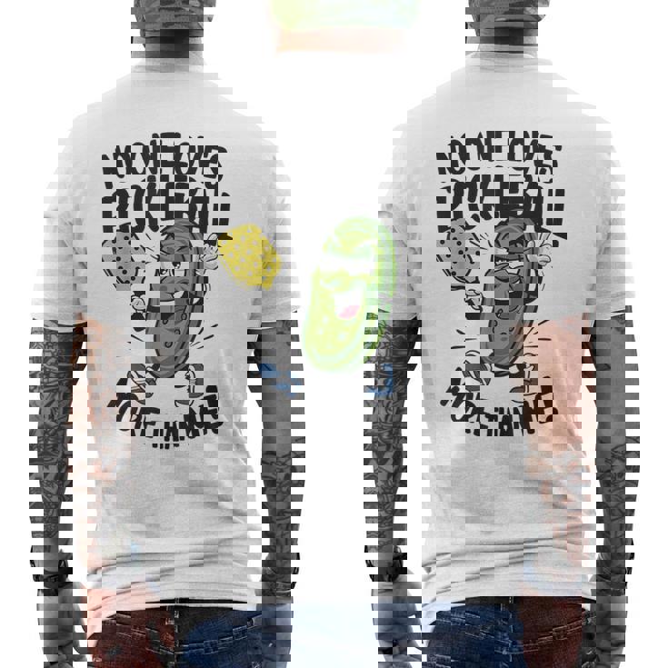 私ほどピックルボールが好きな人はいない メンズTシャツ バックプリント