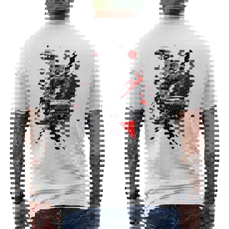 蛇 動物 モチーフ アートワーク 蛇 メンズTシャツ バックプリント