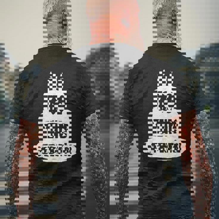 100年のお祝い イベント、記念日、誕生日。 メンズTシャツ バックプリント 高齢者への贈り物