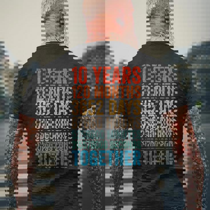 10年目の記念日 彼 彼女 カップル 10回目の結婚 メンズTシャツ バックプリント 高齢者への贈り物