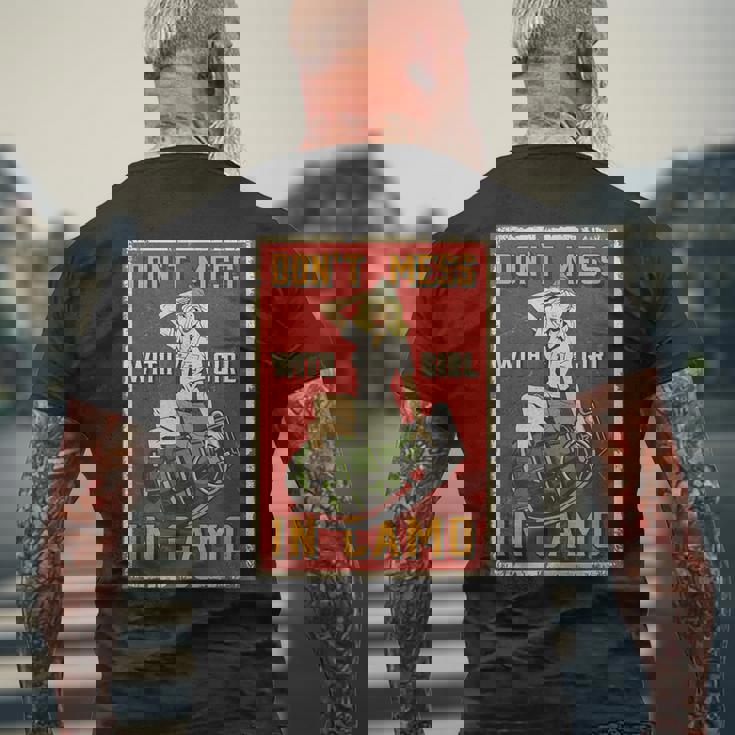 1940年代 ポップアート ブロンド ピンナップガール メンズTシャツ バックプリント 高齢者への贈り物