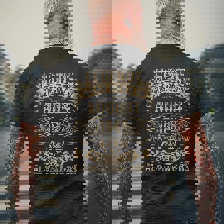 1945年8月 80歳 誕生日プレゼント 男性 80歳の誕生日 メンズTシャツ バックプリント 高齢者への贈り物