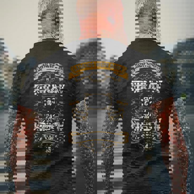 1959年1月生まれの65歳の誕生日伝説 メンズTシャツ バックプリント 高齢者への贈り物