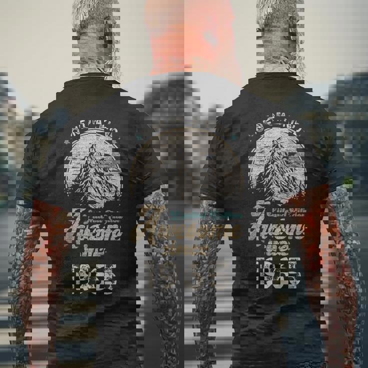 1965年以来の素晴らしい山 60歳の誕生日 メンズTシャツ バックプリント 高齢者への贈り物