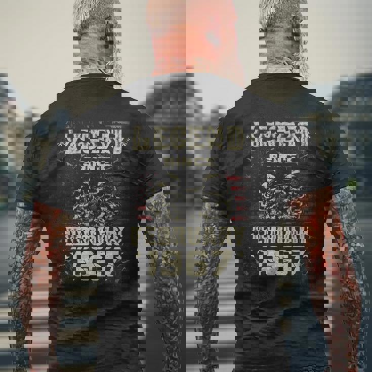 1967年2月以来の伝説 1967年2月生まれ。 メンズTシャツ バックプリント 高齢者への贈り物