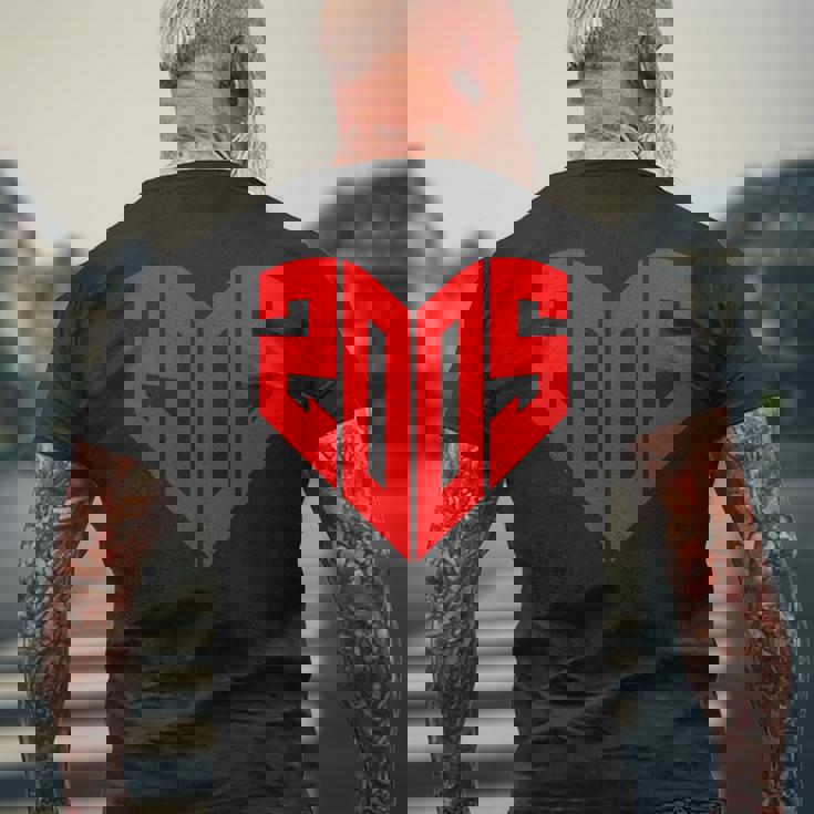 2005 ハート・ヴィンテージ 2005年 ハートの形 20歳の誕生日に愛を込めて メンズTシャツ バックプリント 高齢者への贈り物