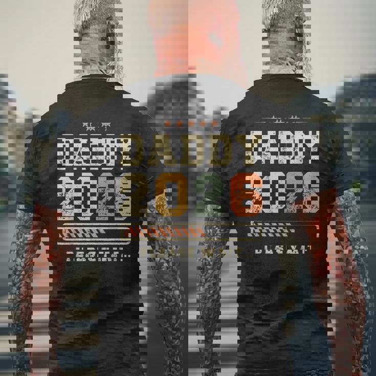 2026 年のパパ これからパパになる人 父親になる予定の人 未来のパパ メンズTシャツ バックプリント 高齢者への贈り物