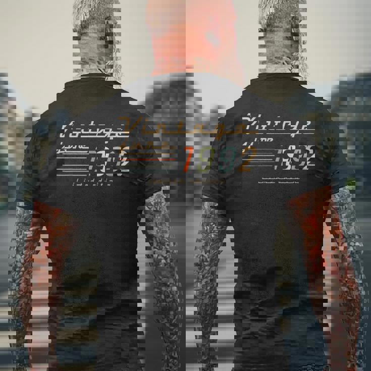 33歳の誕生日プレゼント 男性用 1992年6月 33歳 誕生日 メンズTシャツ バックプリント 高齢者への贈り物