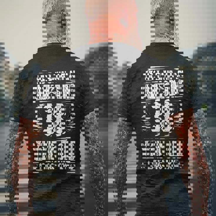 38歳の誕生日プレゼントは私に38歳をもたらしました 良い 面白い 38歳 メンズTシャツ バックプリント 高齢者への贈り物