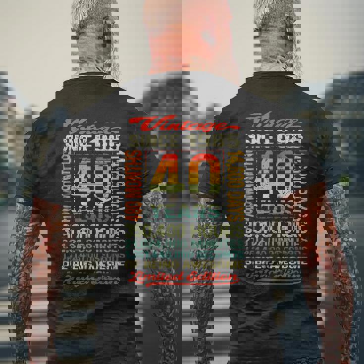 40歳 480ヶ月 すごい生まれ 1985年 40歳の誕生日 メンズTシャツ バックプリント 高齢者への贈り物