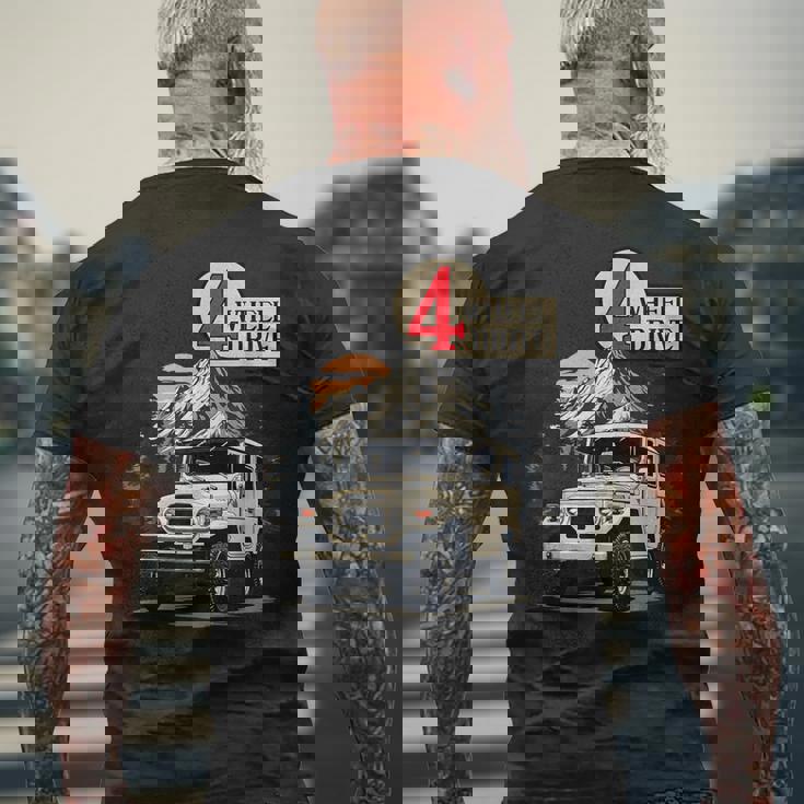 40系 クルーザー マウンテン オフロード 4輪駆動 四駆 Fj メンズTシャツ バックプリント 高齢者への贈り物