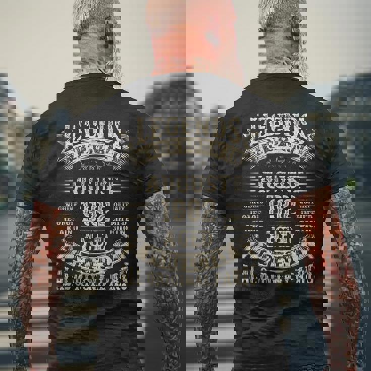 43歳の誕生日プレゼント 男性 43歳 誕生日 1982年8月 メンズTシャツ バックプリント 高齢者への贈り物