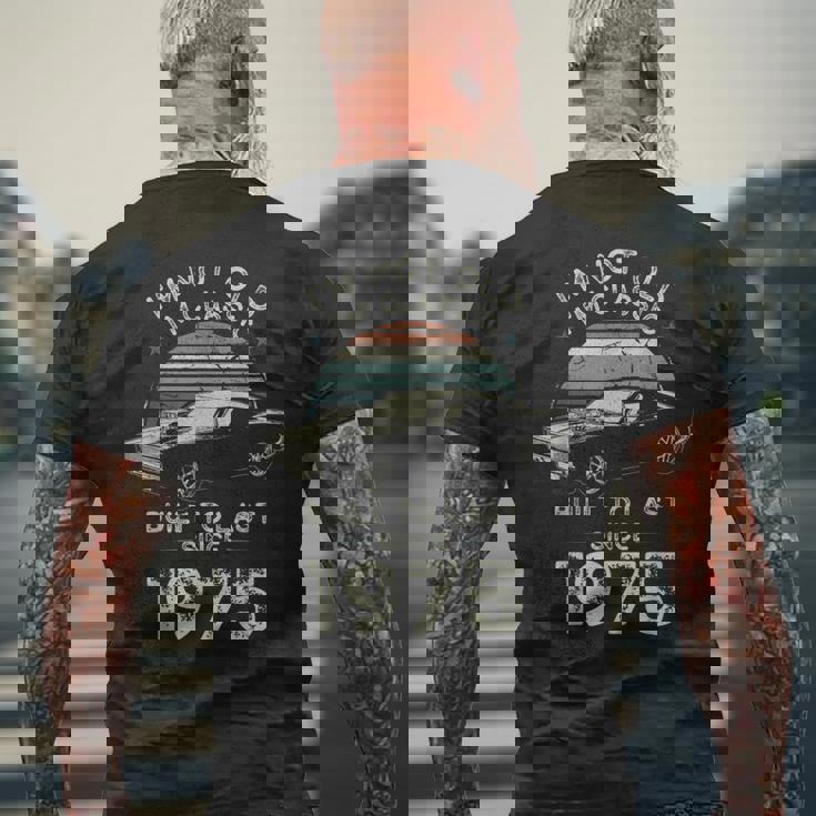 50歳の誕生日 1975年クラシックカー メンズTシャツ バックプリント 高齢者への贈り物