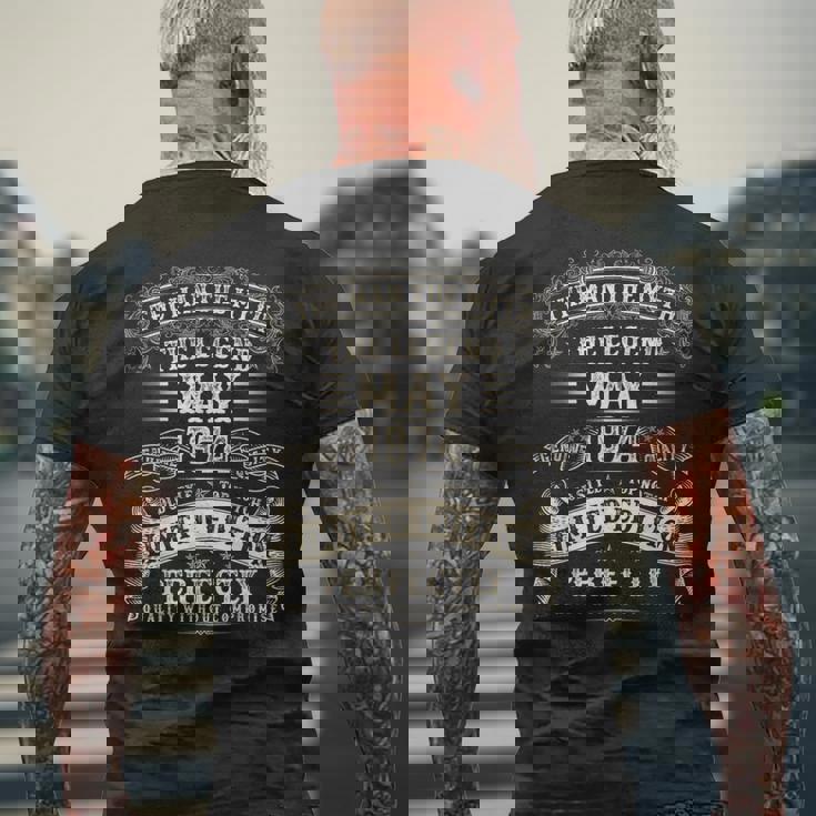 51歳 誕生日プレゼント 男性用 1974年5月 51歳の誕生日 メンズTシャツ バックプリント 高齢者への贈り物