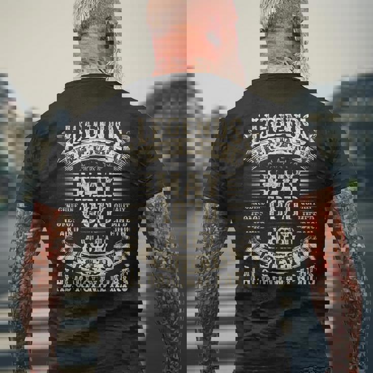 55歳の男性への55歳の誕生日プレゼント 1970年5月 メンズTシャツ バックプリント 高齢者への贈り物