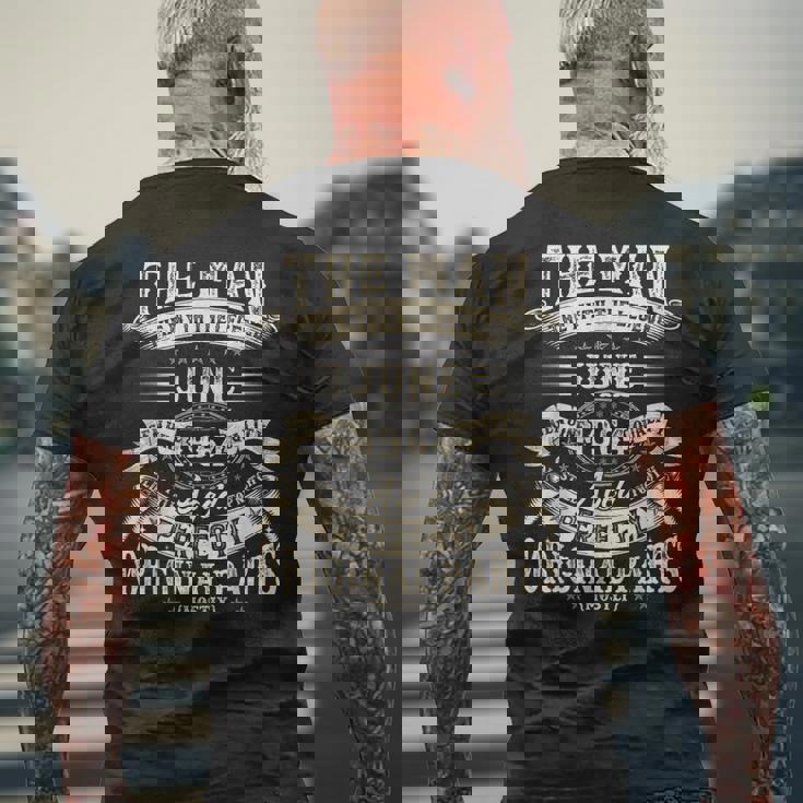 60歳の誕生日ギフト 男性用 面白い 60歳 誕生日 1964年6月 メンズTシャツ バックプリント 高齢者への贈り物