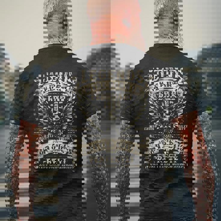 60歳の誕生日プレゼント 男性用 60歳の誕生日 1965年2月 メンズTシャツ バックプリント 高齢者への贈り物