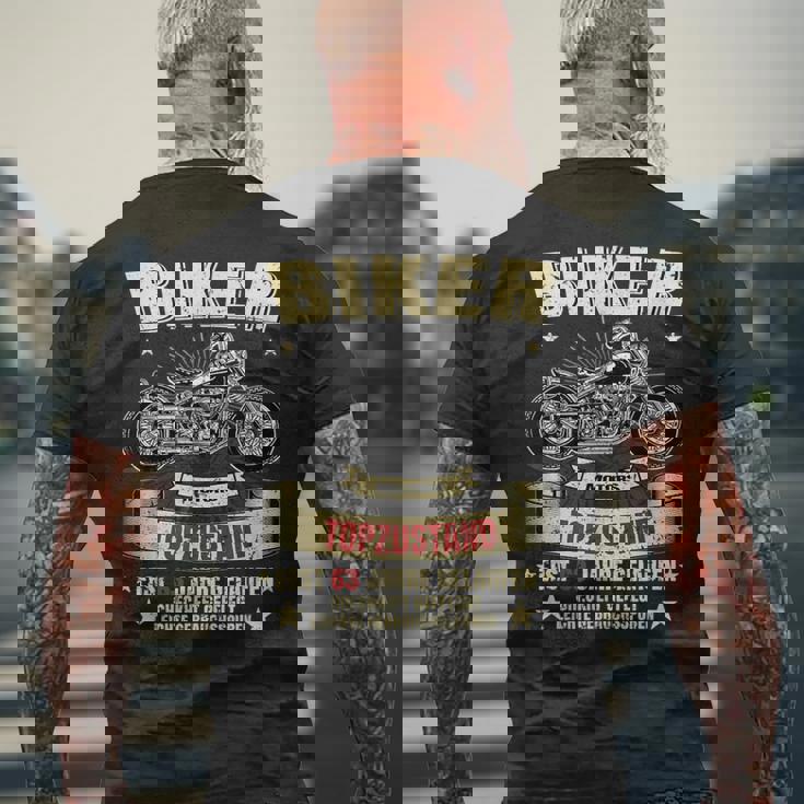 メンズ 63歳の誕生日 男性 バイカー オートバイ レジェンド ギフトアイデア メンズTシャツ バックプリント 高齢者への贈り物