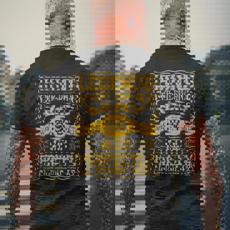 66歳の誕生日伝説は1959年5月に誕生しました。 メンズTシャツ バックプリント 高齢者への贈り物