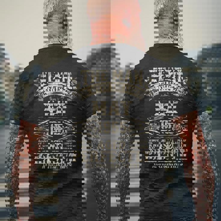 70歳の誕生日プレゼント 男性用 70歳 5月 1955年 メンズTシャツ バックプリント 高齢者への贈り物