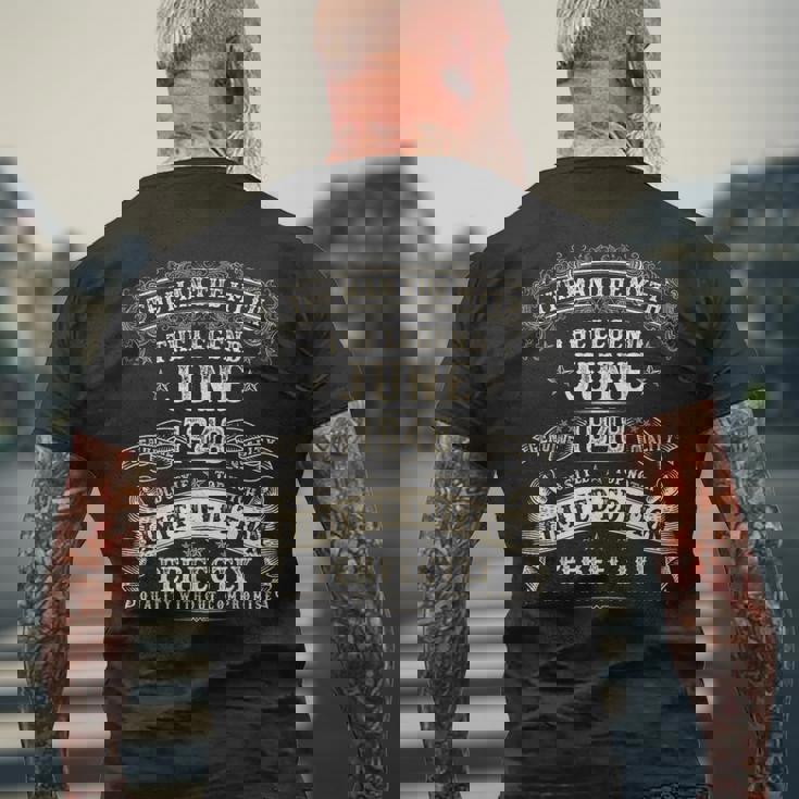 77歳 誕生日プレゼント 男性用 1948年6月 77歳の誕生日 メンズTシャツ バックプリント 高齢者への贈り物