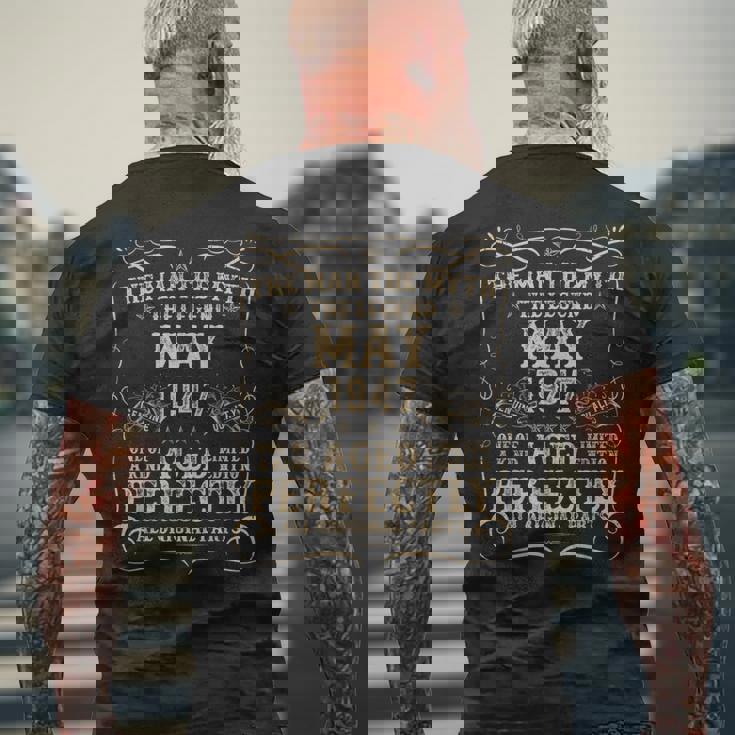 78歳の誕生日プレゼント 男性用 1947年5月 78歳の誕生日 メンズTシャツ バックプリント 高齢者への贈り物