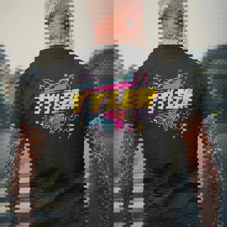 80S Tyler 80年代のタイラー メンズTシャツ バックプリント 高齢者への贈り物