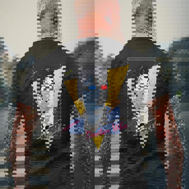 80年代テナントレトロタイムトラベラーsfファン。 メンズTシャツ バックプリント 高齢者への贈り物