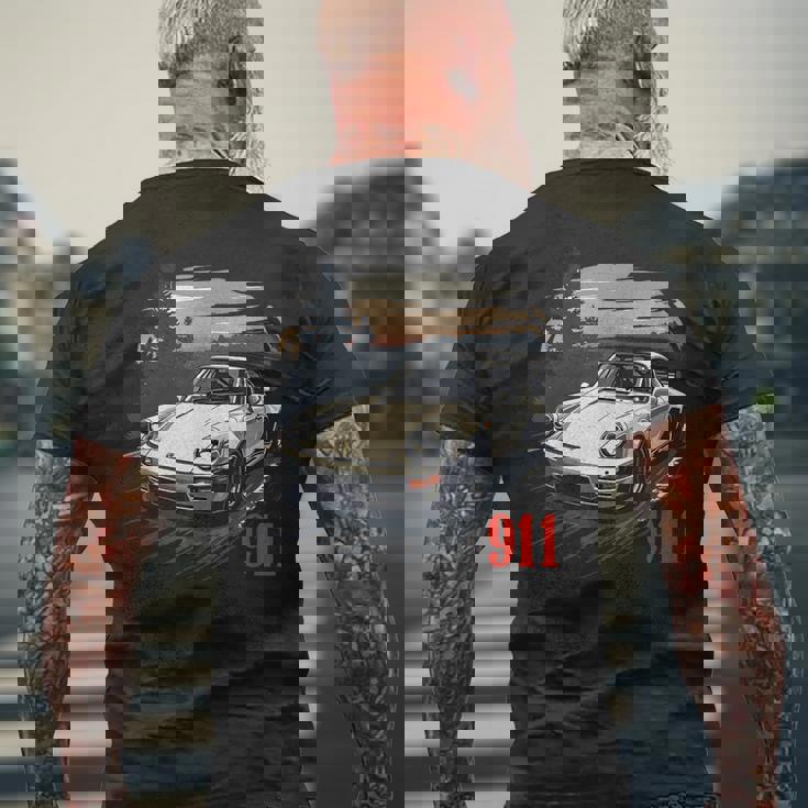 911ターボレトロヴィンテージ964カークラシック自動車トラック。 メンズTシャツ バックプリント 高齢者への贈り物