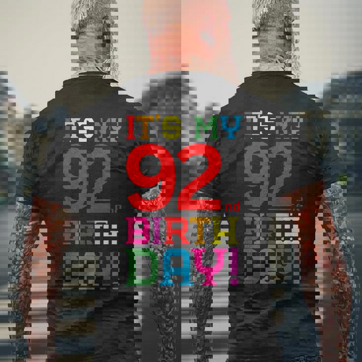 92歳 カラフル Happy Birthday Its My 92Th Birthday メンズTシャツ バックプリント 高齢者への贈り物