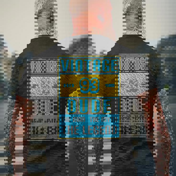 93歳の誕生日ギフト 男性用 93歳 ヴィンテージ お父さん 1927 メンズTシャツ バックプリント 高齢者への贈り物