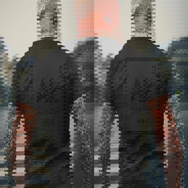 Ak 47 エレメント Ak 74 カラシニコフ ロシア Ak47 Ak74 周期 メンズTシャツ バックプリント 高齢者への贈り物