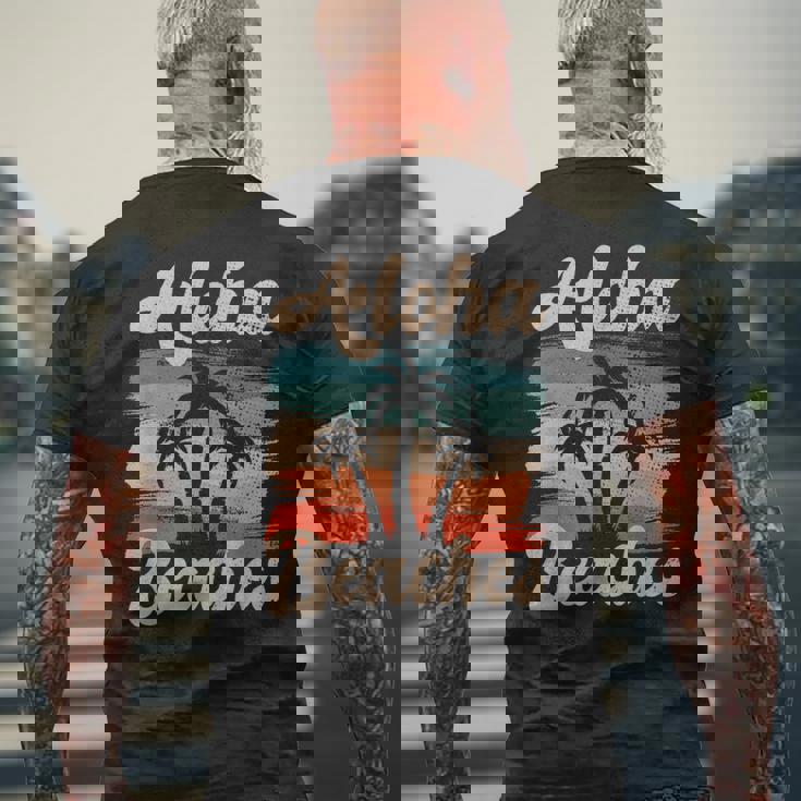 Aloha Beaches ハワイ サーフィン ストランドパーティー バケーション サーファー メンズTシャツ バックプリント 高齢者への贈り物