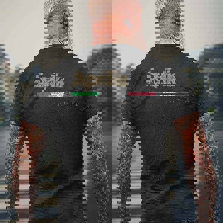 Aprilia イタリア都市レトロフラッグ イタリア メンズTシャツ バックプリント 高齢者への贈り物