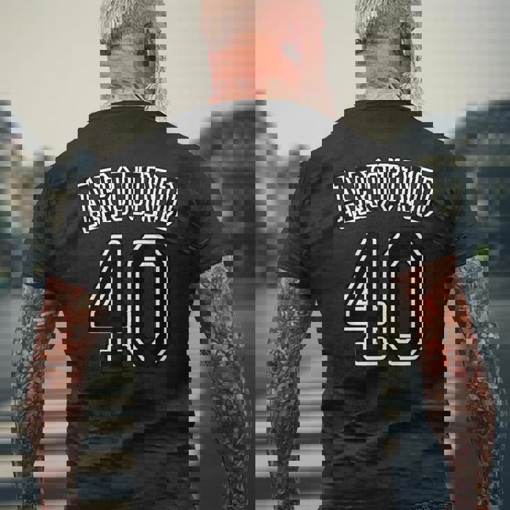 Around 40 アラフォー（四十歳 40才）【ユニフォーム風】（お誕生日）祝 40代 サプライズ 面白 メンズTシャツ バックプリント 高齢者への贈り物