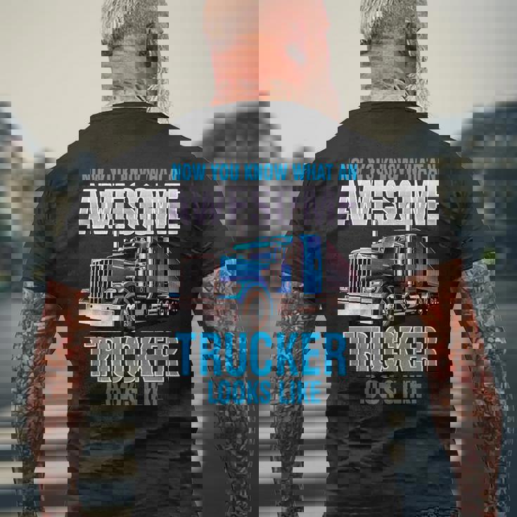 Awesome Trucker セミトラックドライバー ビッグリグ トラッカー メンズTシャツ バックプリント 高齢者への贈り物