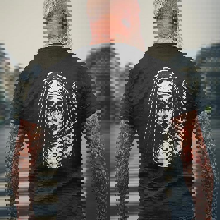 Badmoking Nun オカルトゴス 魔術&ホラー ゴシック メンズTシャツ バックプリント 高齢者への贈り物