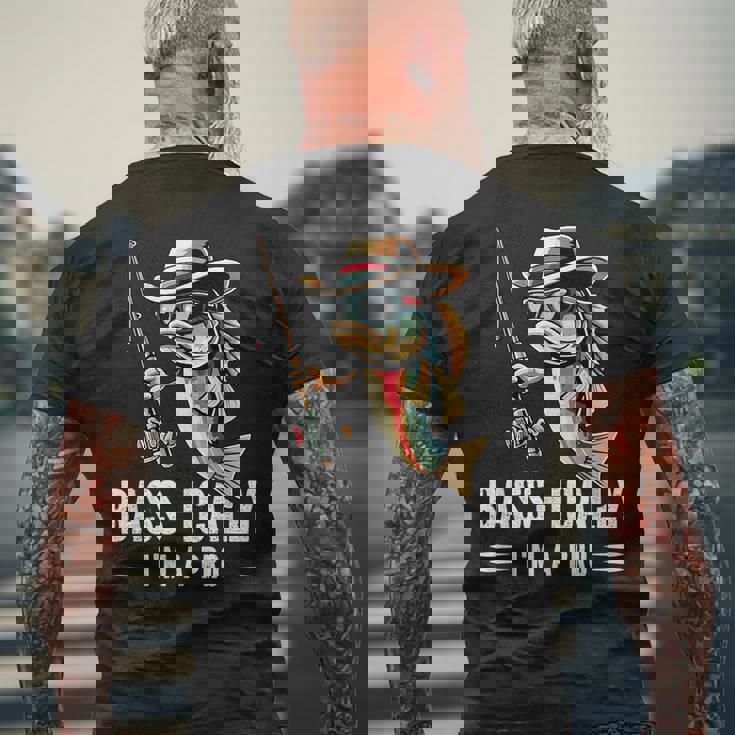 Bass-Ically I'm A Pro バスフィッシングアパレル メンズ キッズ メンズTシャツ バックプリント 高齢者への贈り物