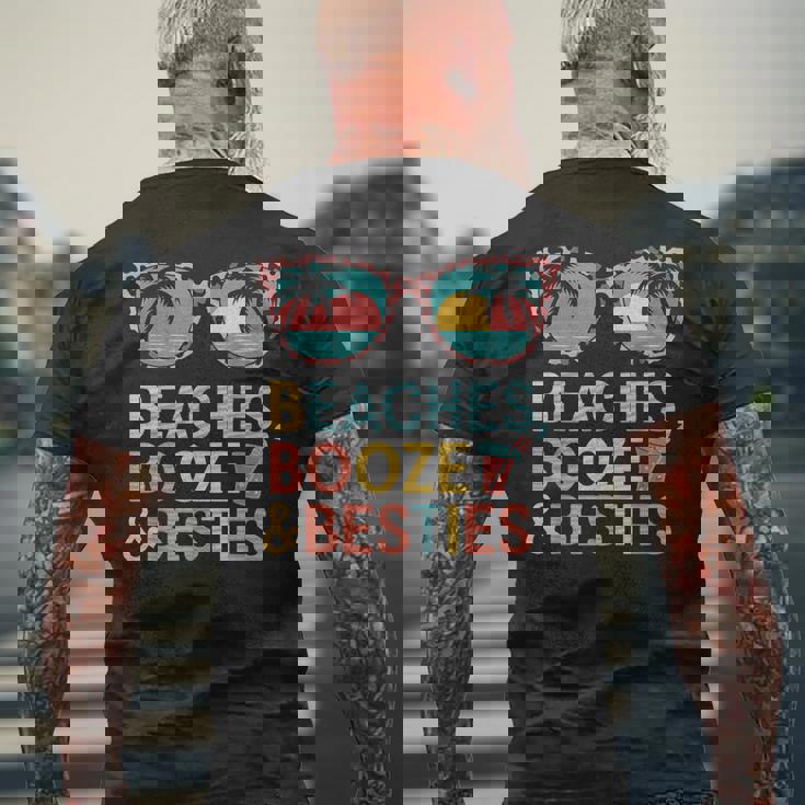 Beaches Booze Besties 夏休み 旅行 ギフト メンズTシャツ バックプリント 高齢者への贈り物