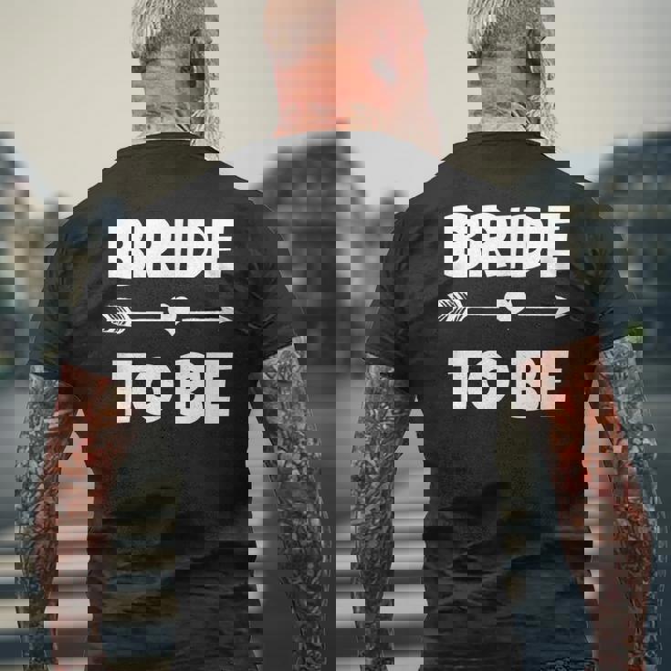 Bride To Be ブライダルシャワーギフトアイデア 花嫁シャツ メンズTシャツ バックプリント 高齢者への贈り物