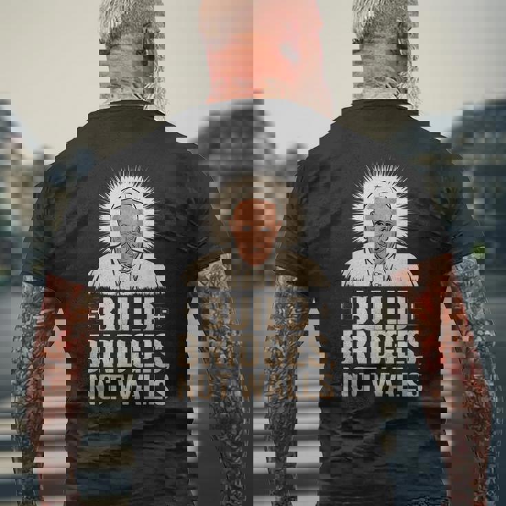 Build Bridges Not Walls 教皇フランシスコ ヴィンテージtシャツ メンズTシャツ バックプリント 高齢者への贈り物